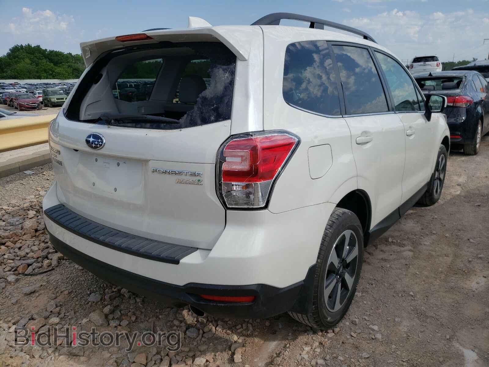 2017 SUBARU FORESTER - VIN: JF2SJALC8HH573437 - Фото 4