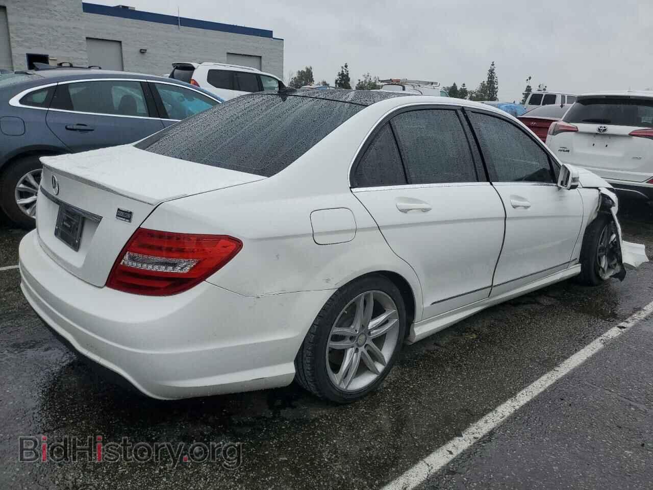 2014 MERCEDES-BENZ C-CLASS - VIN: WDDGF4HB3EA965162 - Фото 3