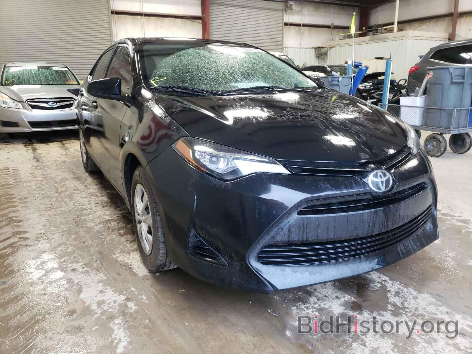 Photo 5YFBURHEXHP602133 - TOYOTA COROLLA 2017