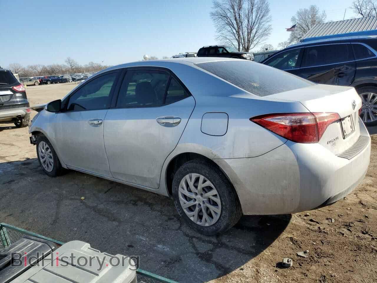 2018 TOYOTA COROLLA - VIN: 5YFBURHEXJP742527 - Фото 2