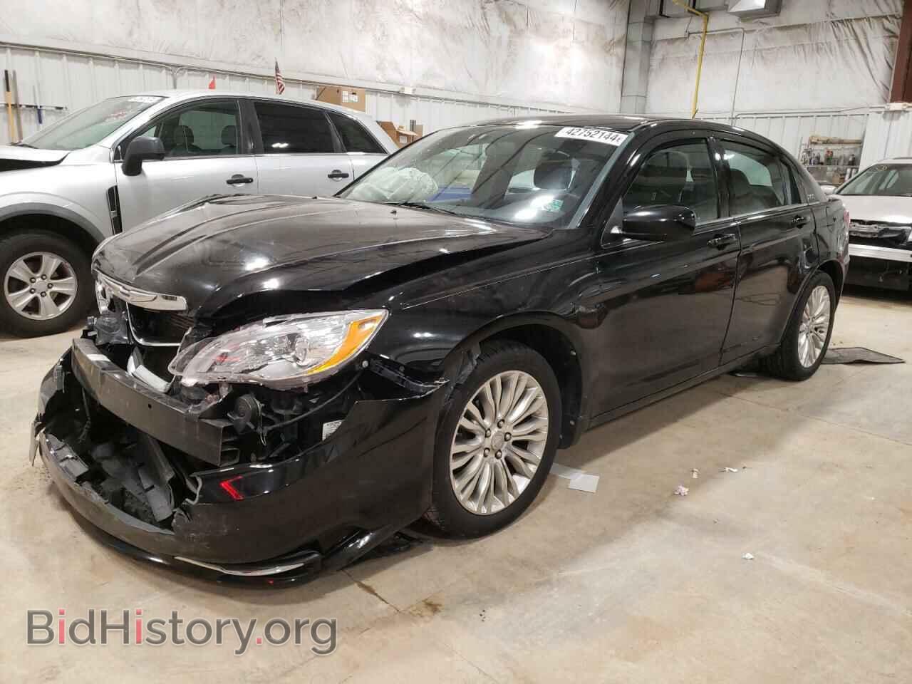 Фотография 1C3CCBABXCN104880 - CHRYSLER 200 2012