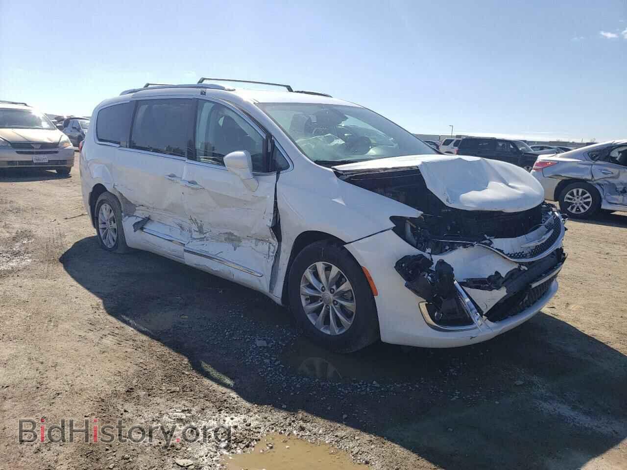 2019 CHRYSLER PACIFICA - VIN: 2C4RC1BG4KR566928 - Фото 4