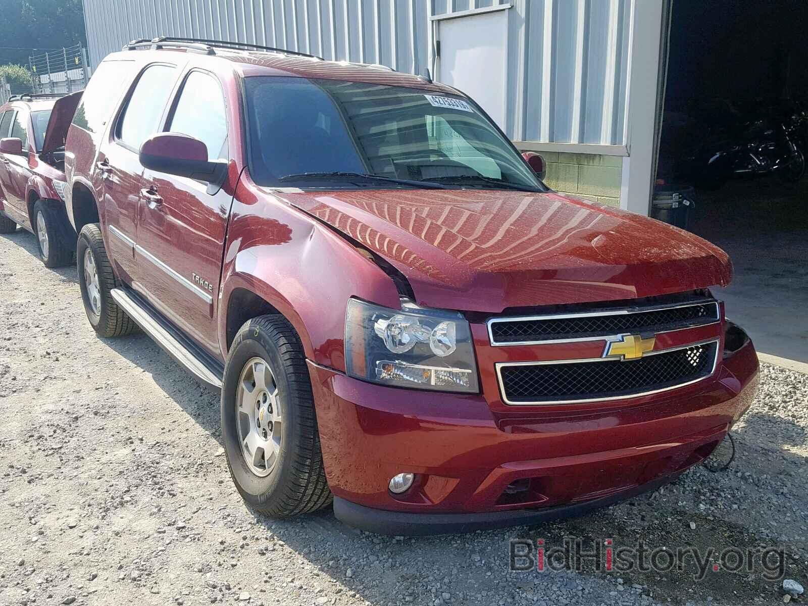 Photo 1GNSKBE0XBR303428 - CHEVROLET TAHOE K150 2011