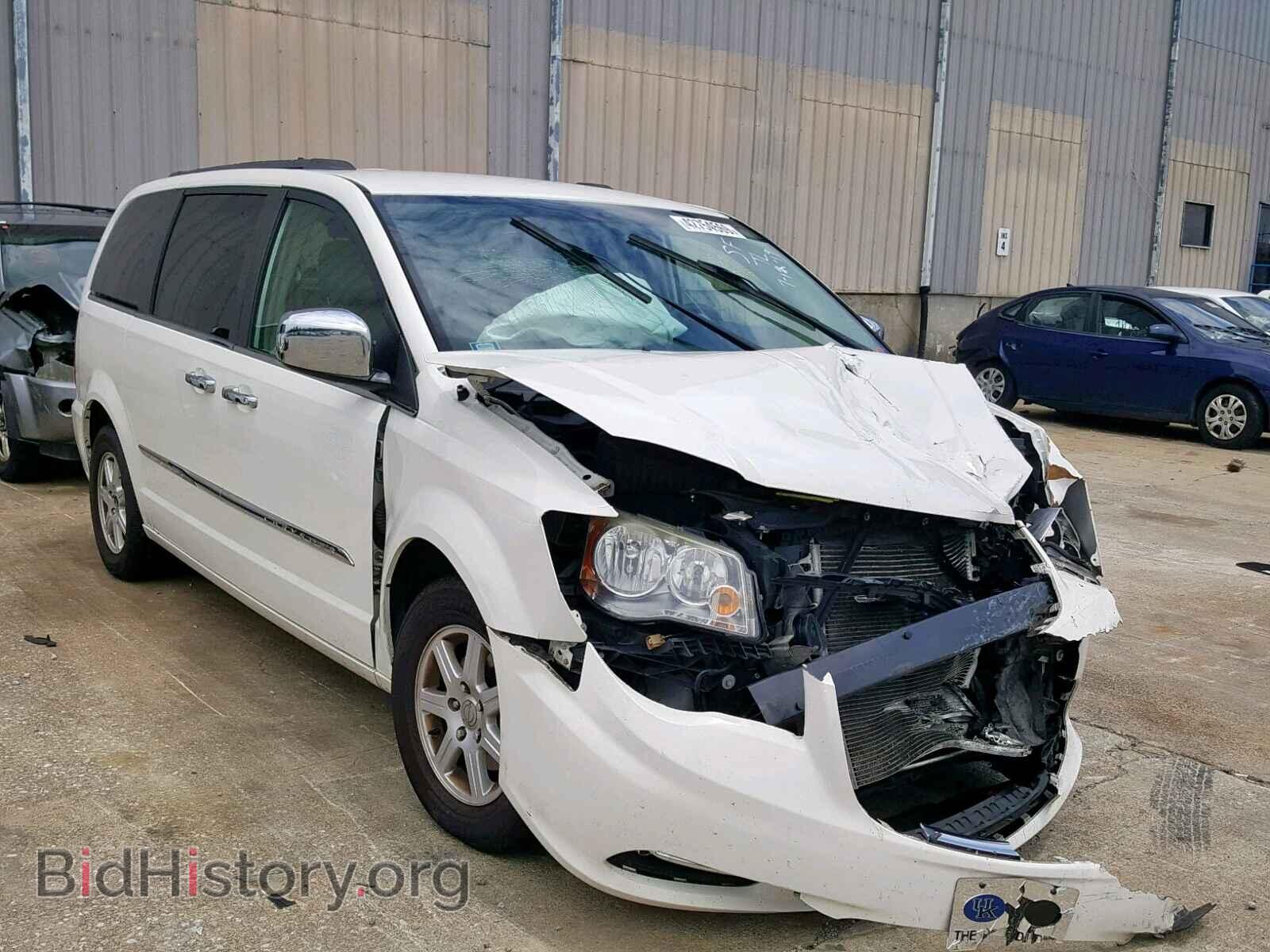 Фотография 2C4RC1BG0DR555864 - CHRYSLER TOWN & COU 2013