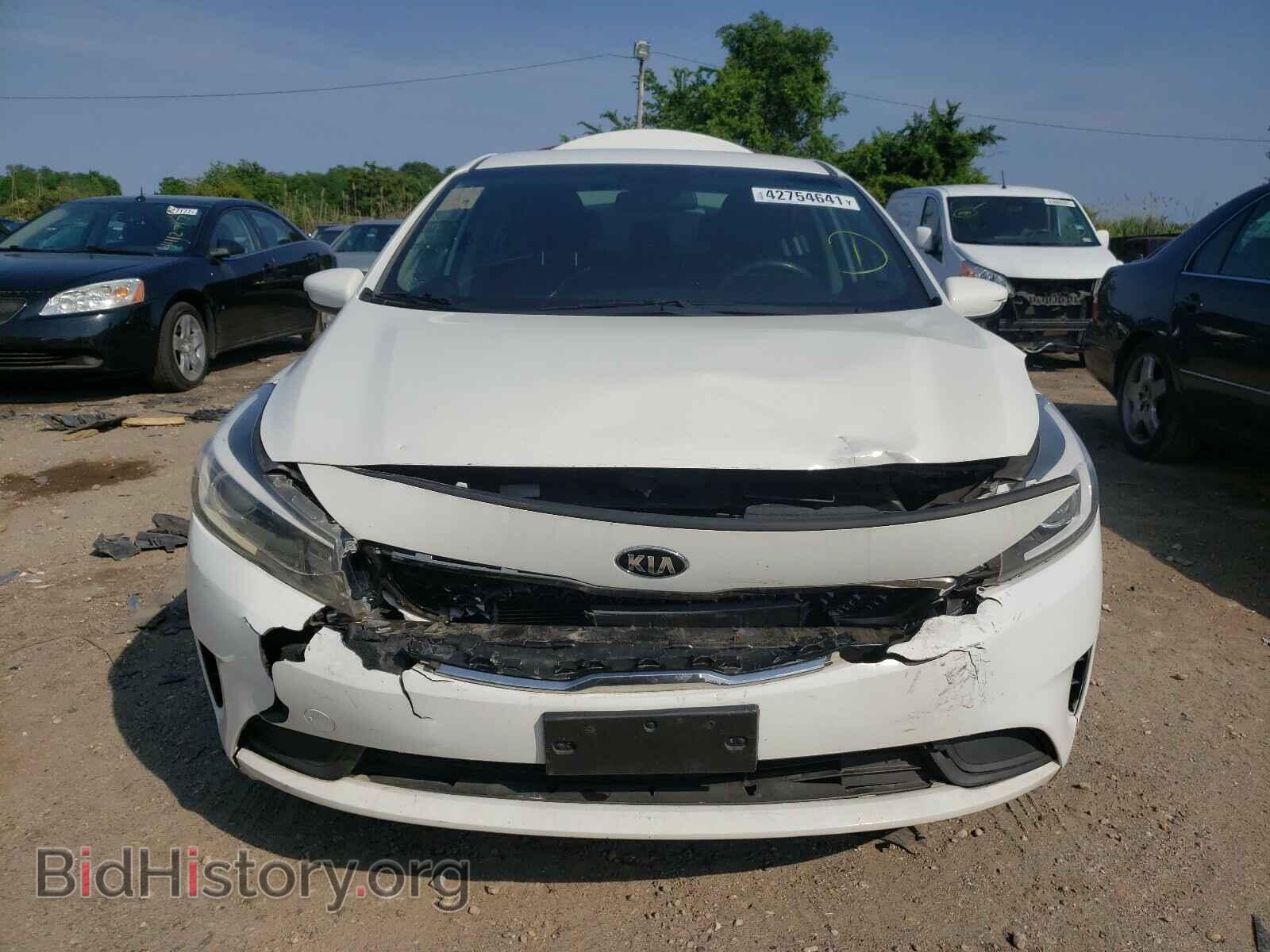 2017 KIA FORTE - VIN: 3KPFK4A7XHE052570 - Фото 9
