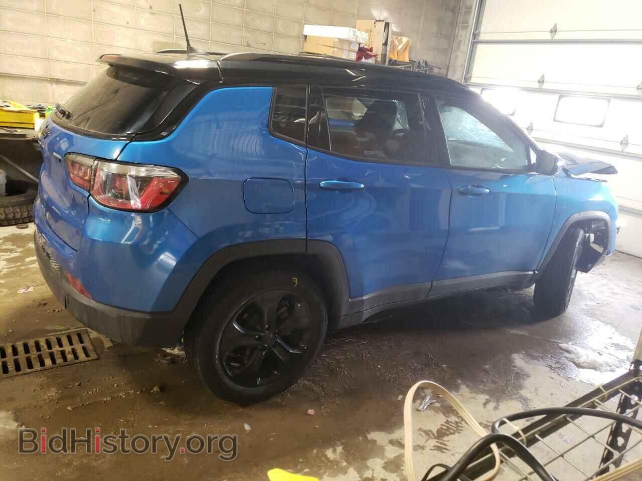 2018 JEEP COMPASS - VIN: 3C4NJDBBXJT323985 - Фото 3