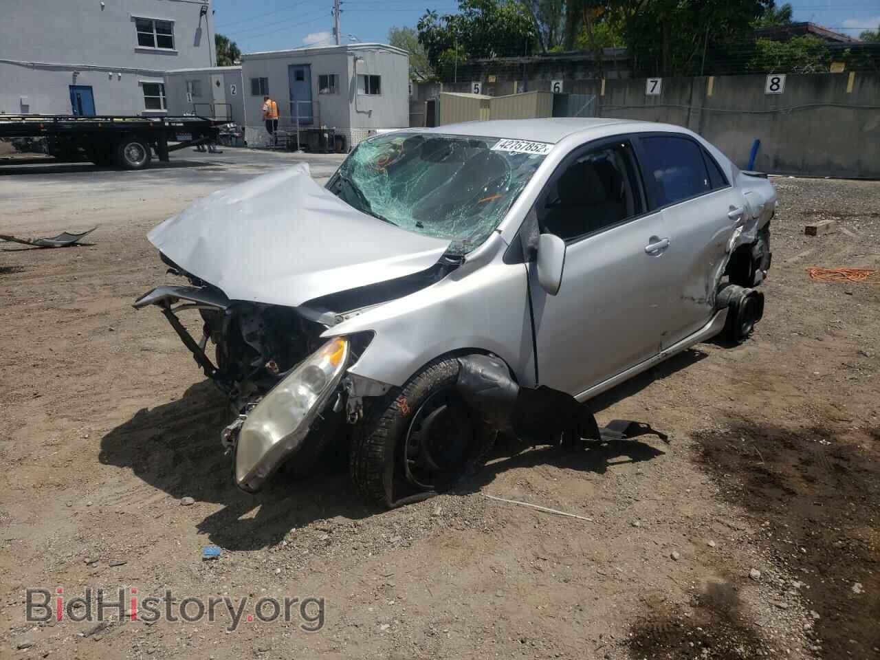 2011 TOYOTA COROLLA - VIN: 2T1BU4EE5BC666563 - Фото 2