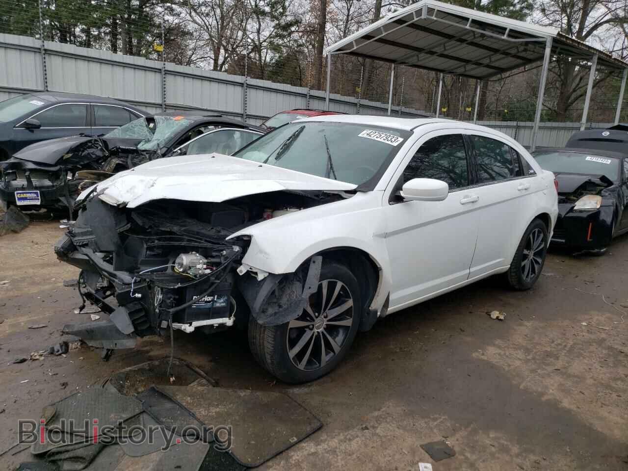 Фотография 1C3BC8FG0BN567306 - CHRYSLER 200 2011