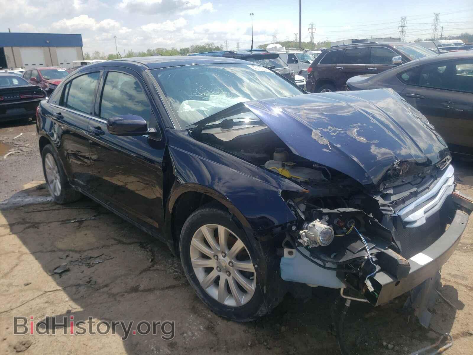 Photo 1C3BC1FB8BN590201 - CHRYSLER 200 2011