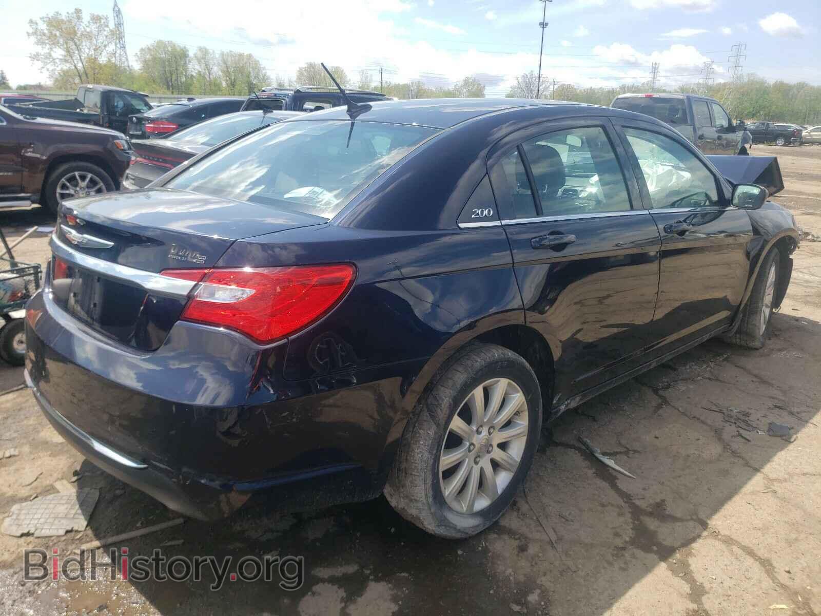 2011 CHRYSLER 200 - VIN: 1C3BC1FB8BN590201 - Фото 4
