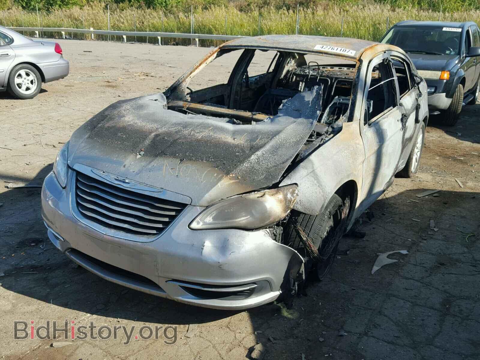 2014 CHRYSLER 200 - VIN: 1C3CCBAG5EN172034 - Фото 2