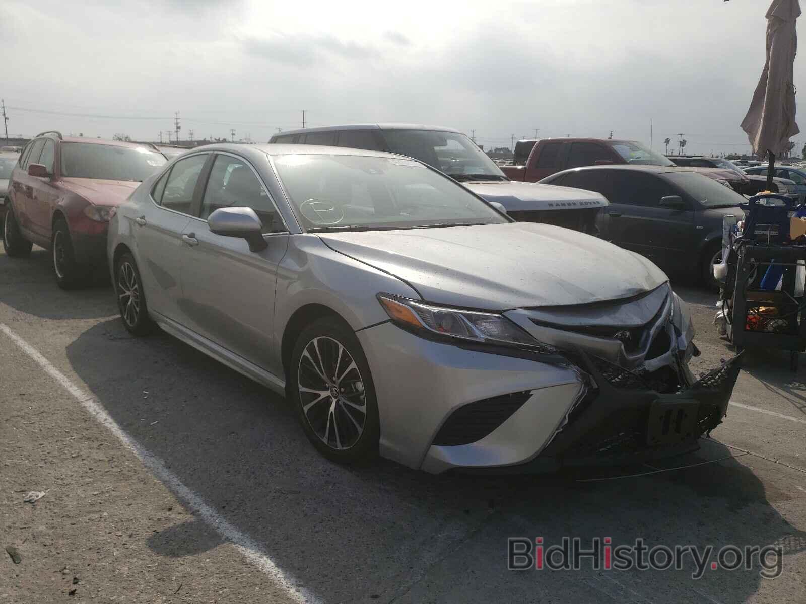 Photo 4T1G11AK0LU981070 - TOYOTA CAMRY 2020