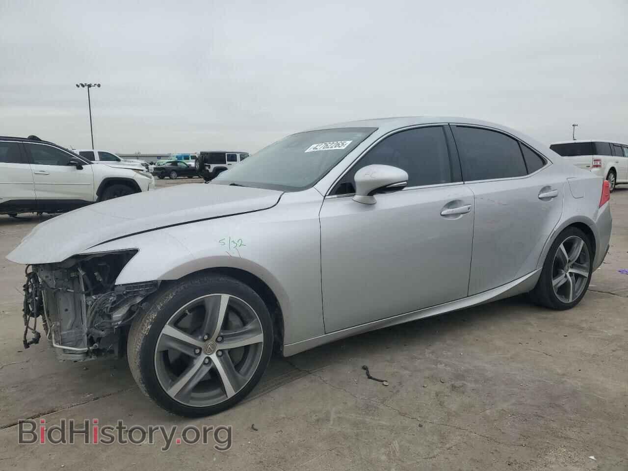 Photo JTHBA1D26H5041981 - LEXUS IS 2017