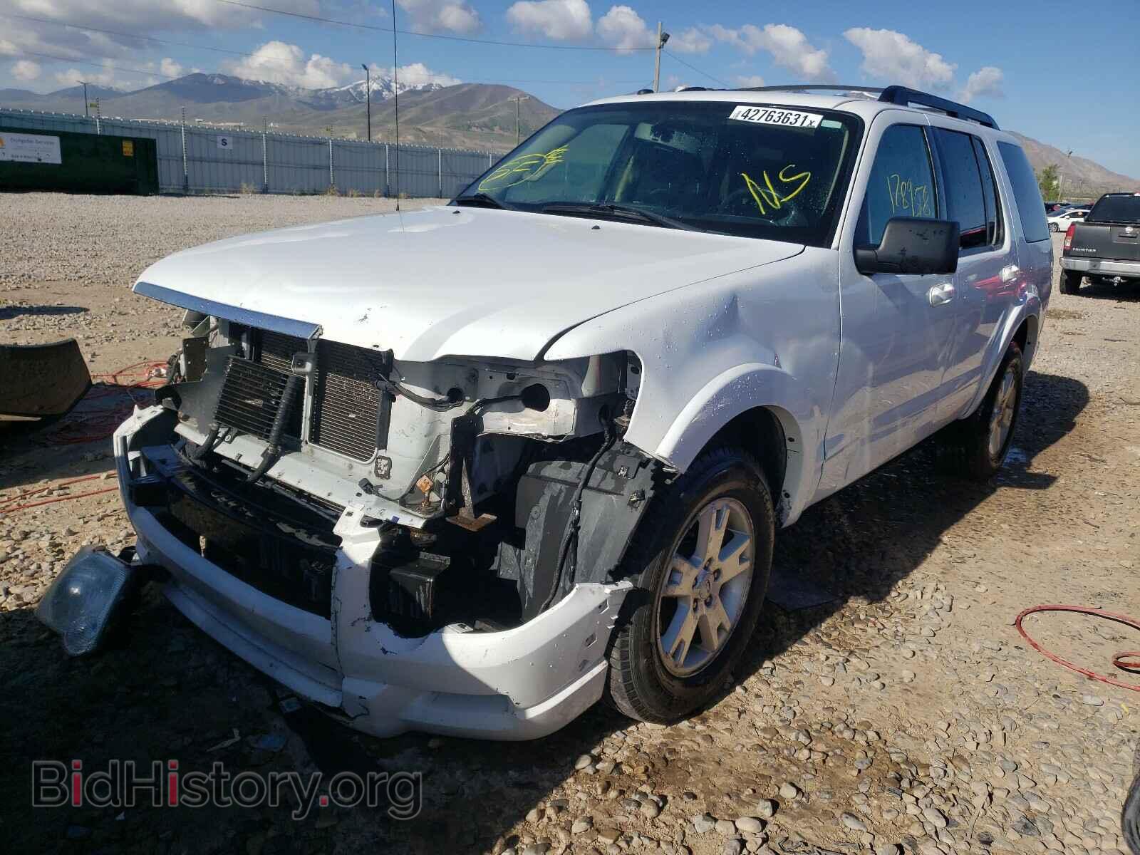 2010 FORD EXPLORER - VIN: 1FMEU7D80AUA55699 - Фото 2