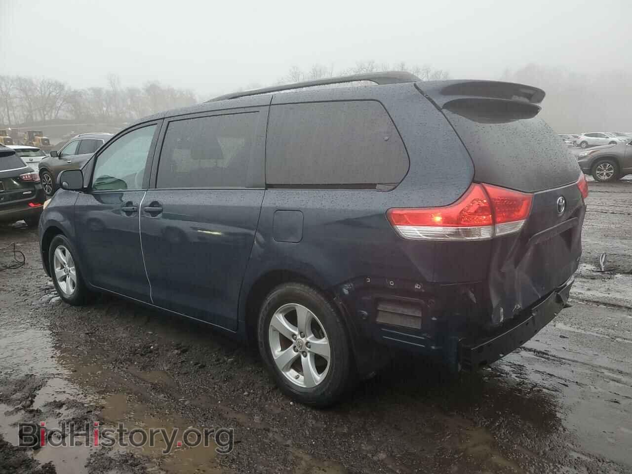 2011 TOYOTA All Models - VIN: 5TDKK3DC8BS030808 - Фото 2