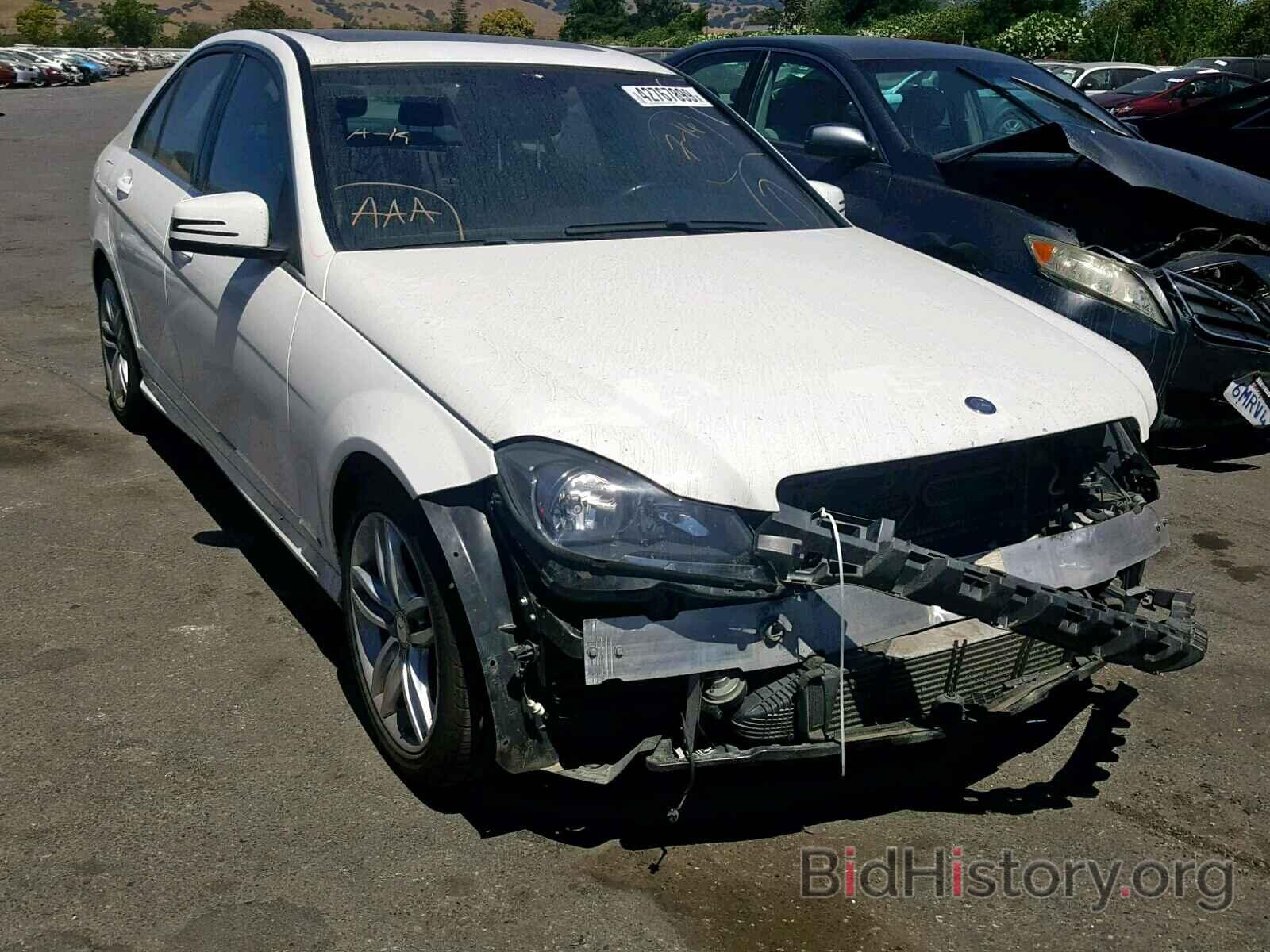 Photo WDDGF4HB2DA871627 - MERCEDES-BENZ C 250 2013