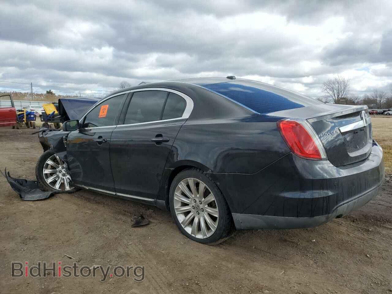 2010 LINCOLN MKS - VIN: 1LNHL9FTXAG615854 - Фото 2