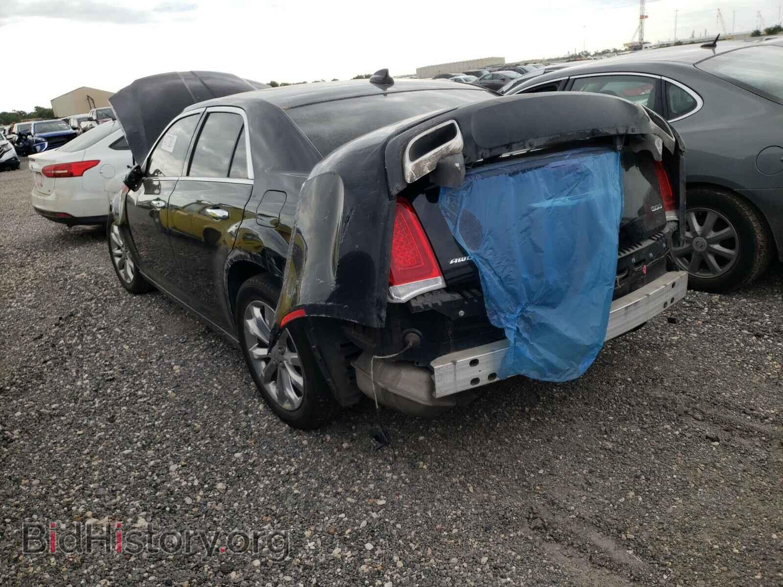 2019 CHRYSLER 300 - VIN: 2C3CCAKG2KH586594 - Фото 3