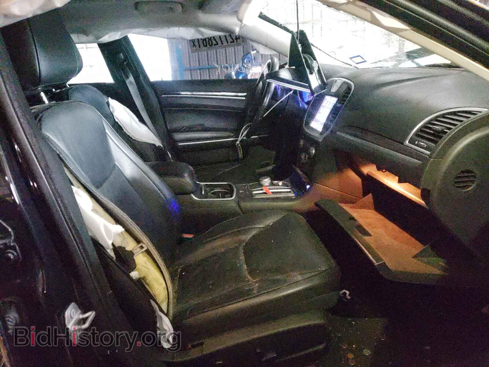 2019 CHRYSLER 300 - VIN: 2C3CCAKG2KH586594 - Фото 5