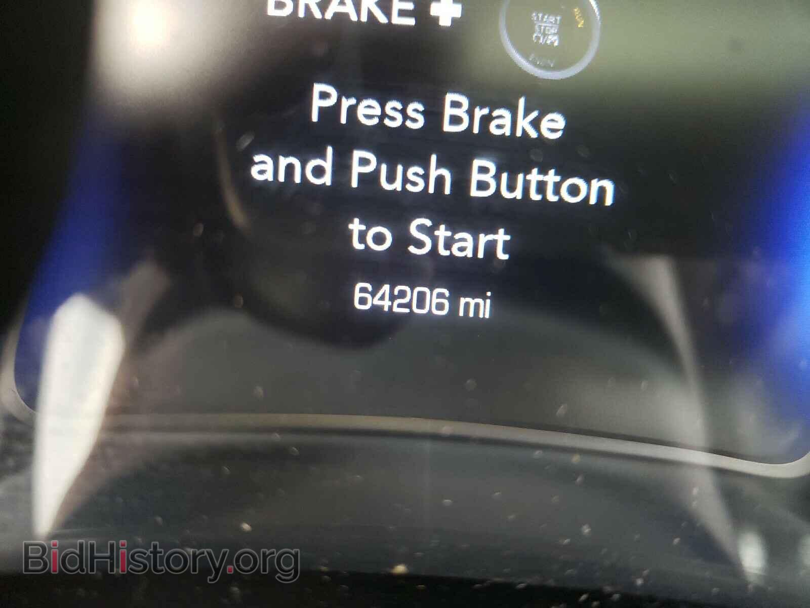 2018 CHRYSLER 300 - VIN: 2C3CCAKG2JH250412 - Фото 8