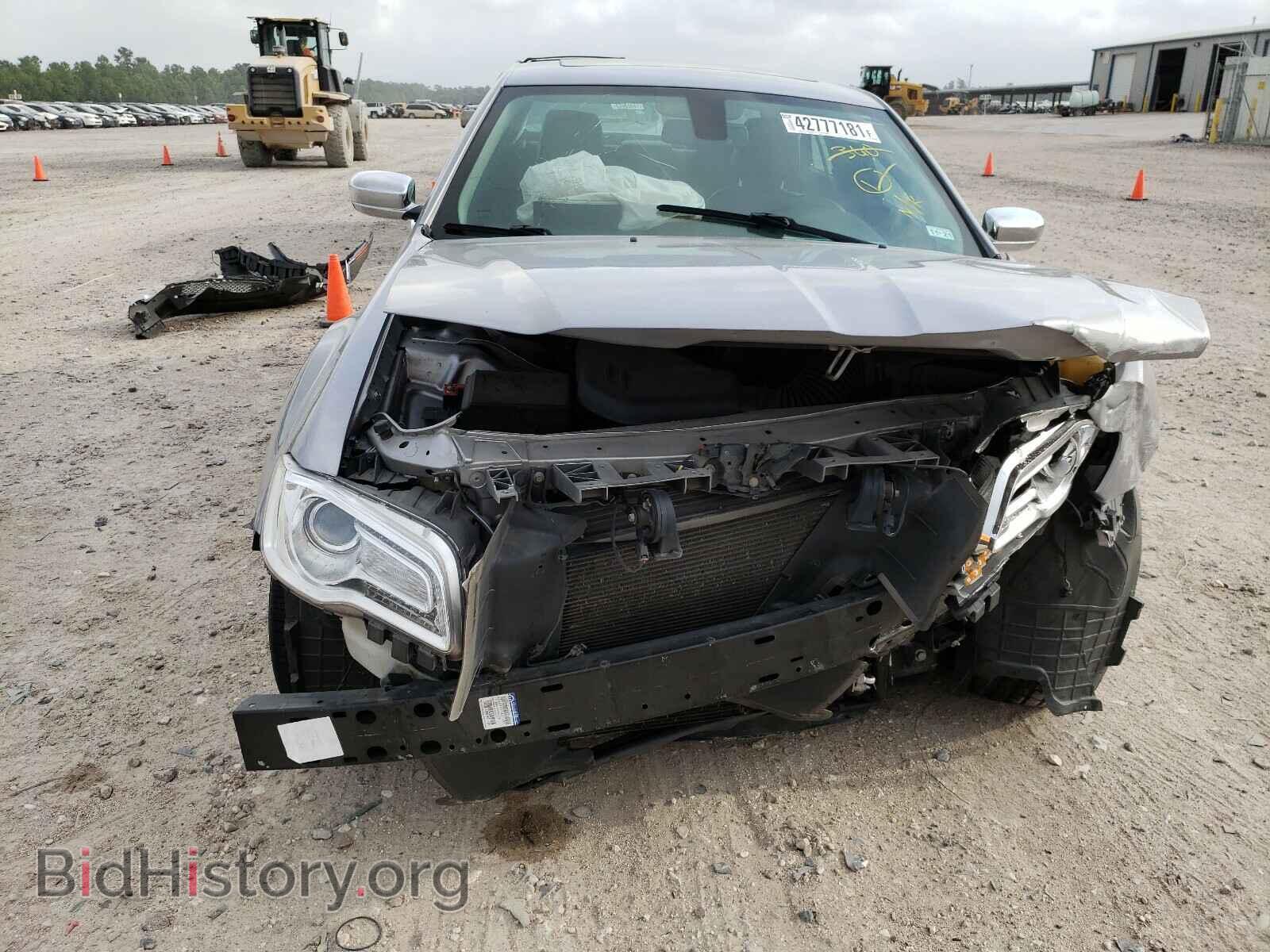 2018 CHRYSLER 300 - VIN: 2C3CCAKG2JH250412 - Фото 9