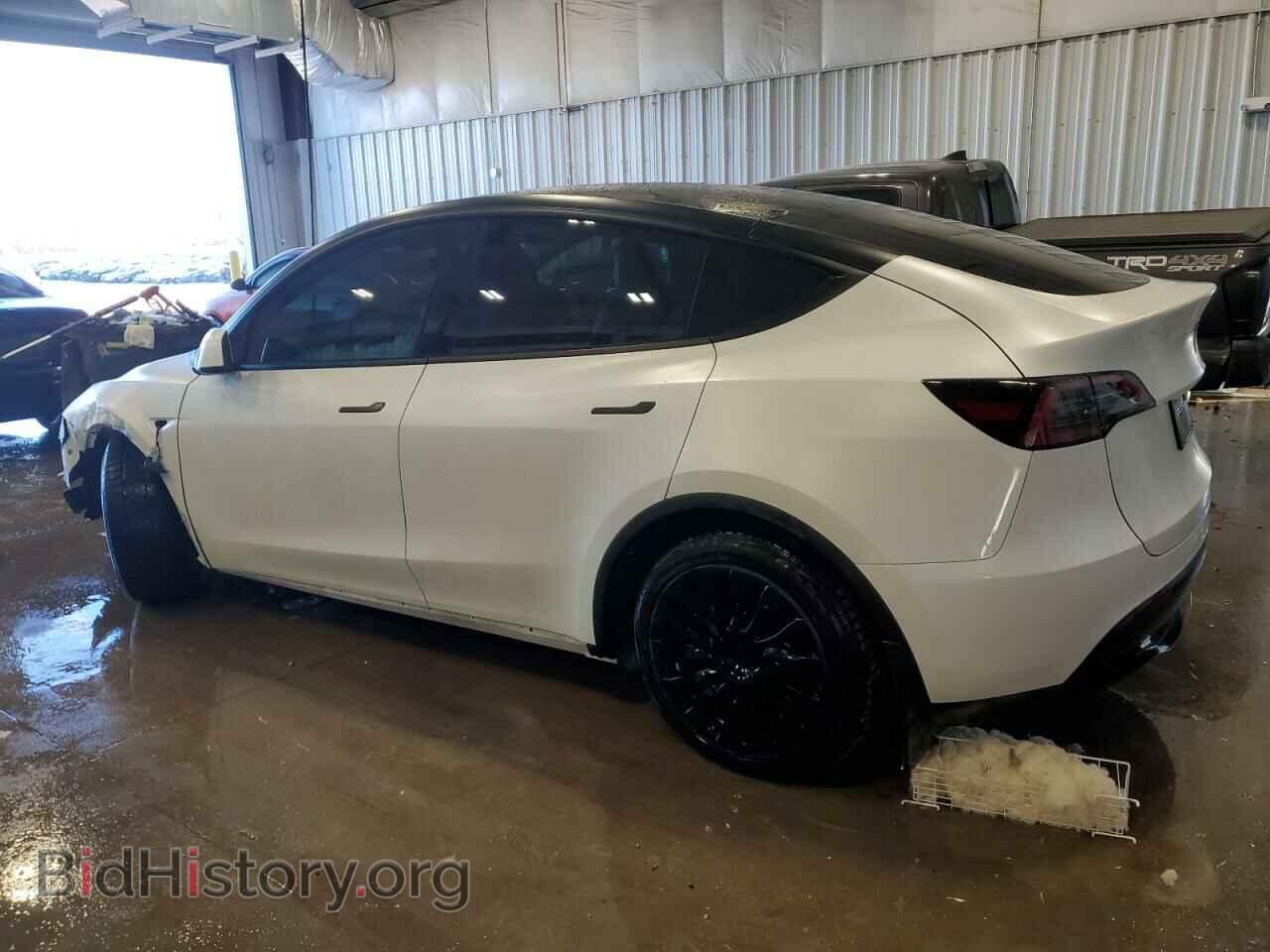 2023 TESLA MODEL Y - VIN: 7SAYGAEE5PF672546 - Фото 2