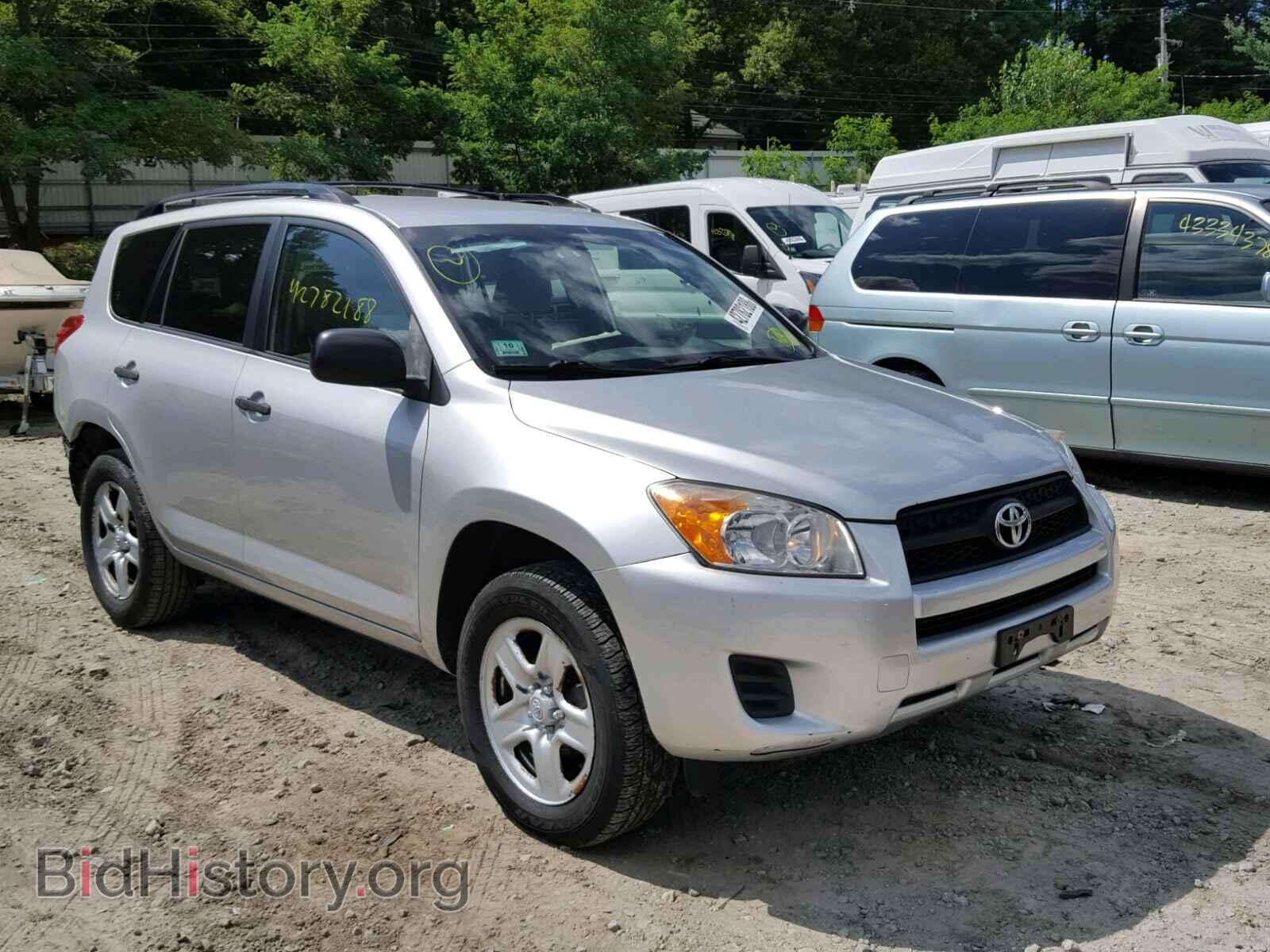 Фотография JTMBF4DV5BD042681 - TOYOTA RAV4 2011