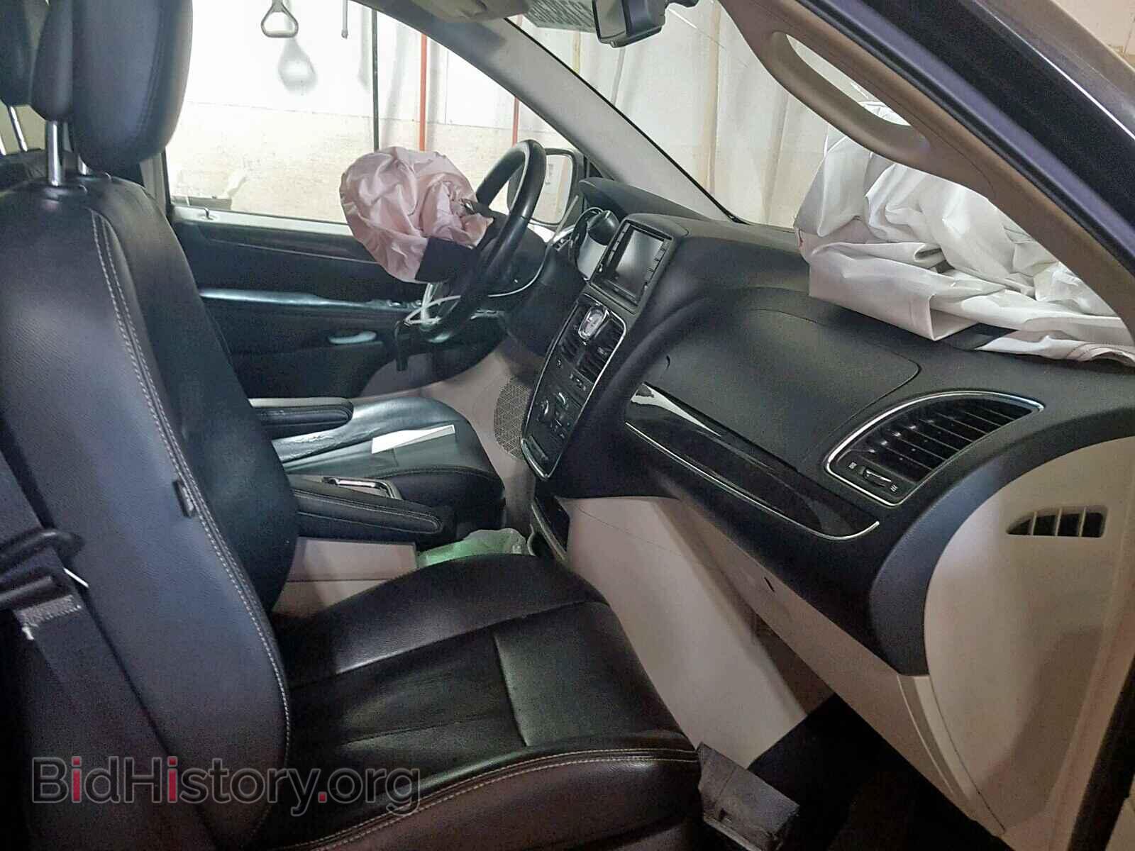 2011 CHRYSLER TOWN & COU - VIN: 2A4RR8DG2BR677301 - Photo 5