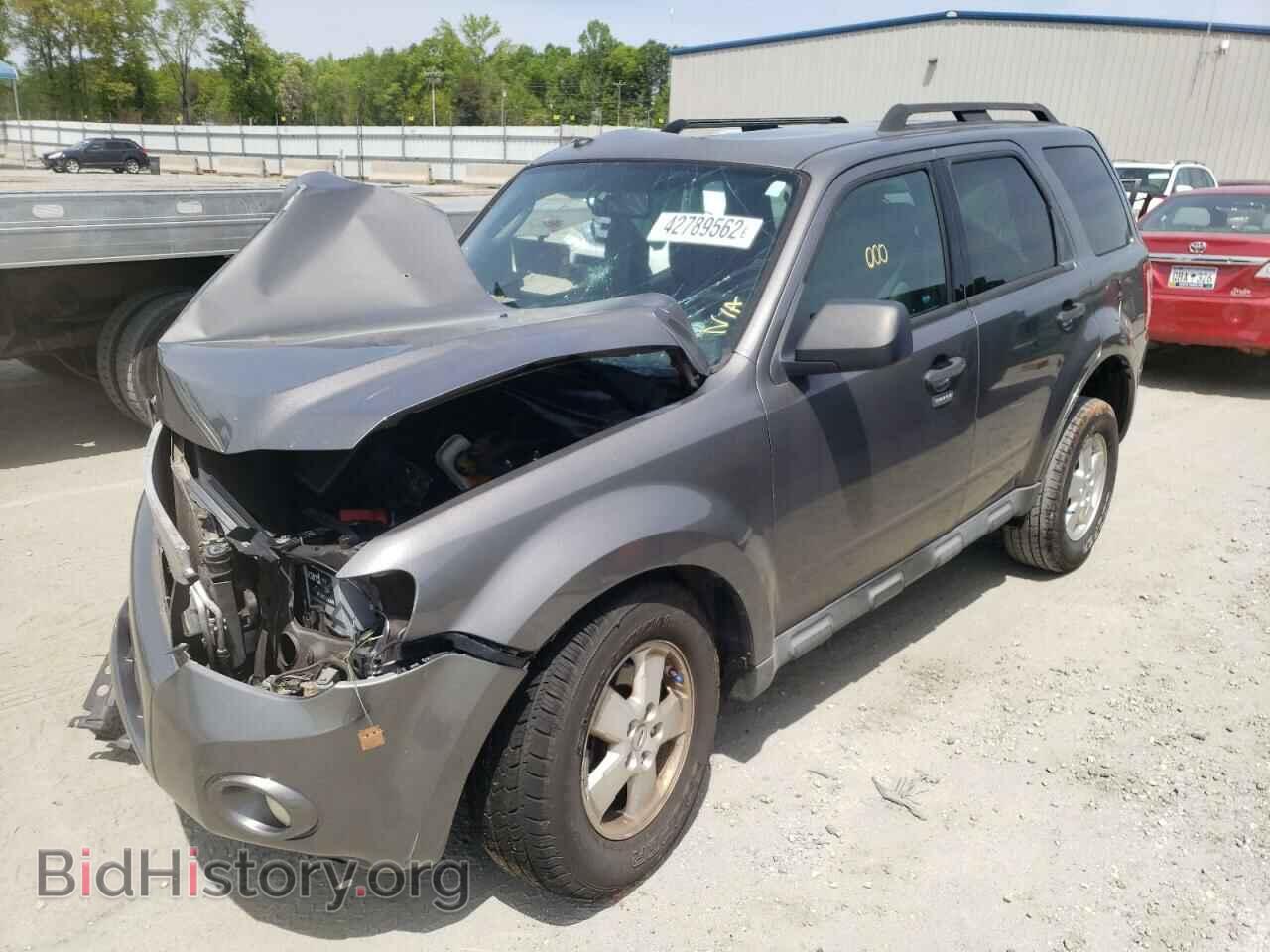 2011 FORD ESCAPE - VIN: 1FMCU9DG2BKA12490 - Фото 2