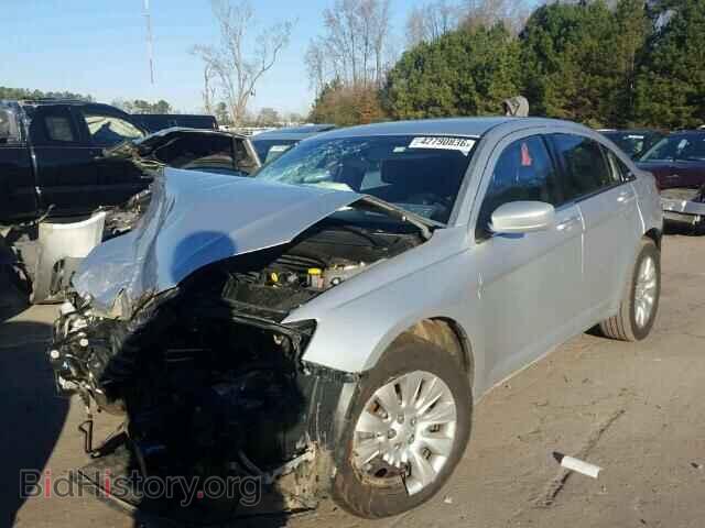 2012 CHRYSLER 200 - VIN: 1C3CCBAB0CN172279 - Фото 2