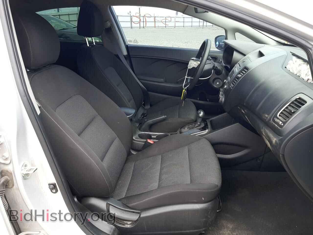 2017 KIA FORTE - VIN: 3KPFK4A75HE044330 - Фото 5