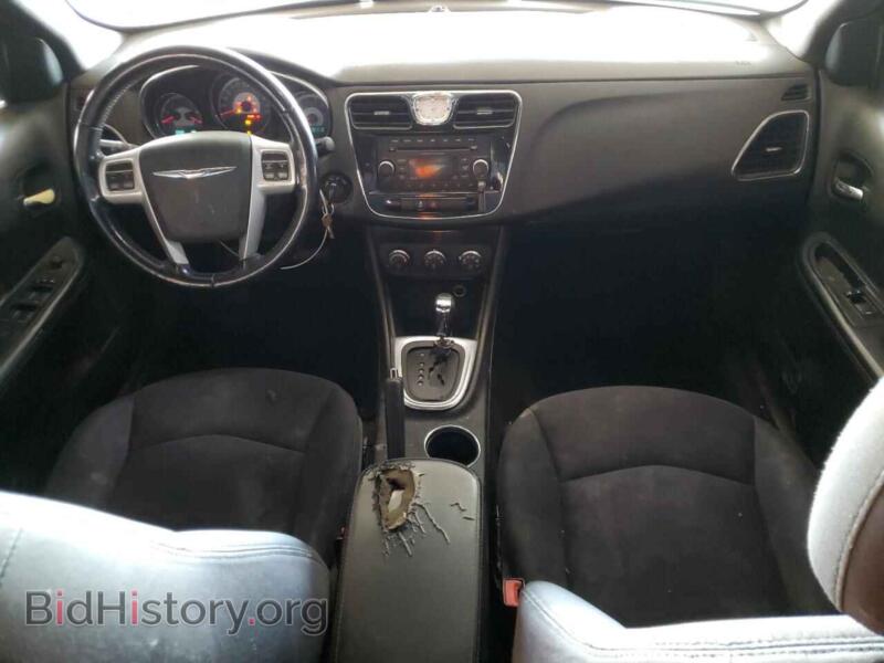 2013 Chrysler 200 (VIN 1C3CCBBG8DN704180) — фото 8 из 12