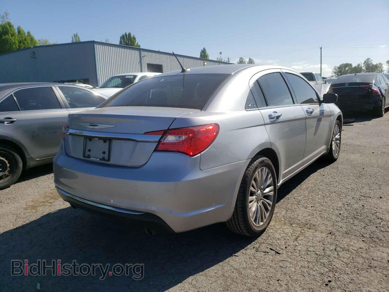 2013 CHRYSLER 200 - VIN: 1C3CCBCG4DN555698 - Фото 4