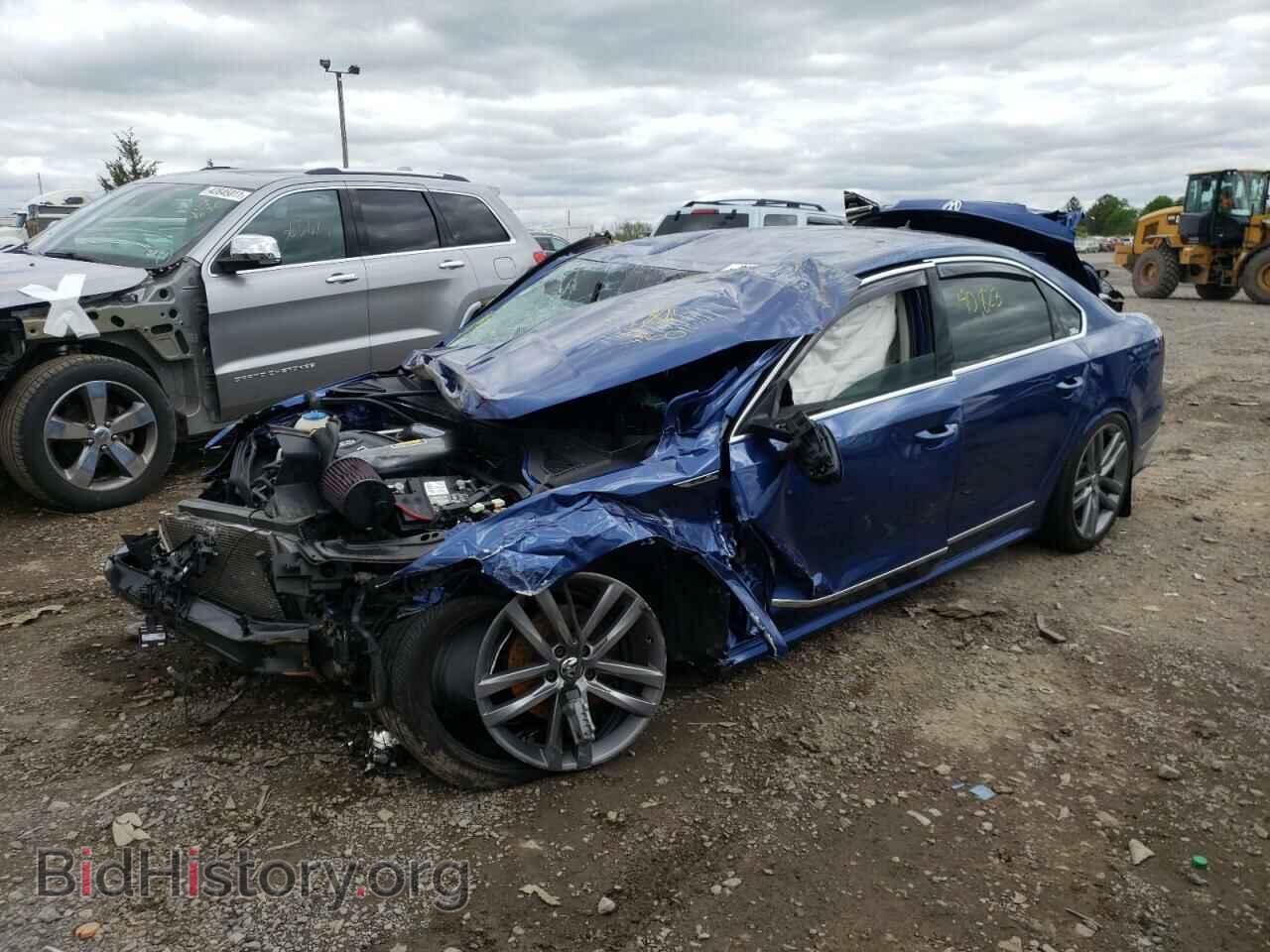 2017 VOLKSWAGEN PASSAT - VIN: 1VWAT7A31HC014686 - Фото 2