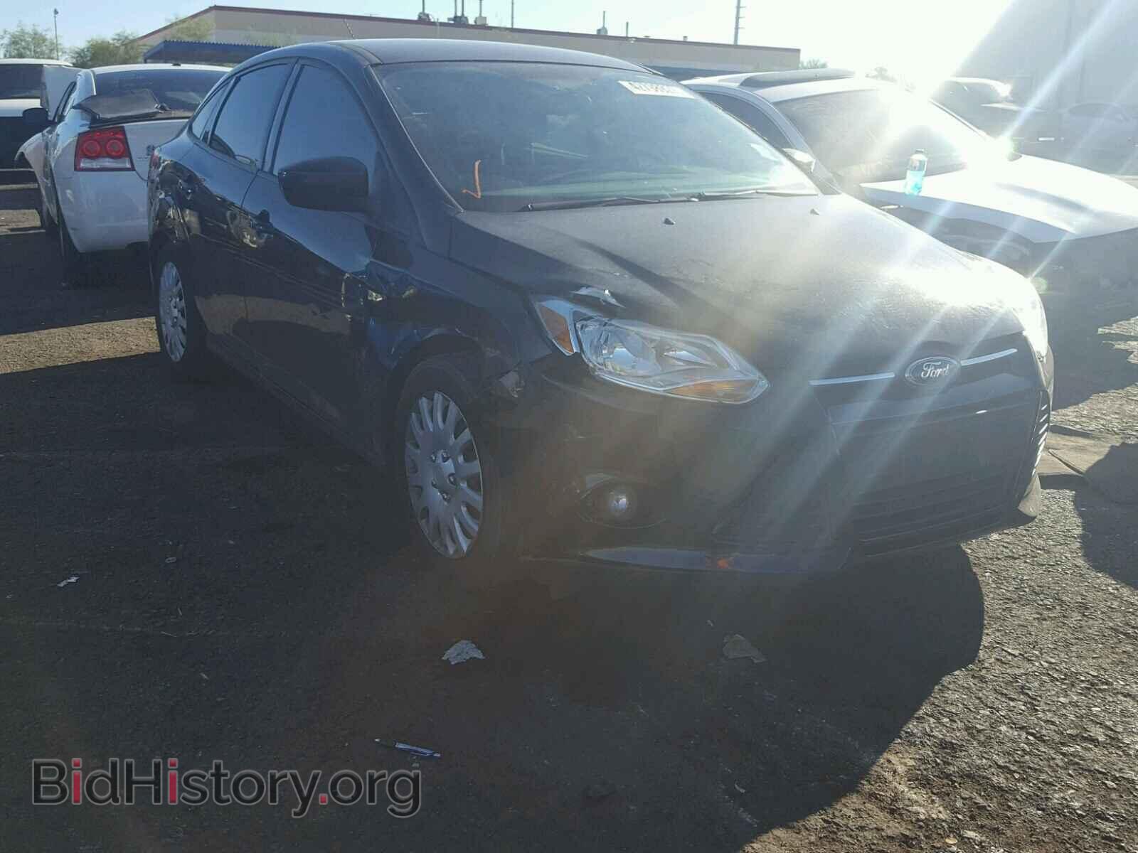 Photo 1FAHP3F24CL157578 - FORD FOCUS 2012