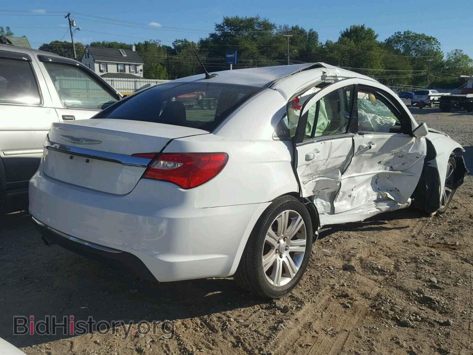 2012 CHRYSLER 200 - VIN: 1C3CCBAG4CN228400 - Фото 4