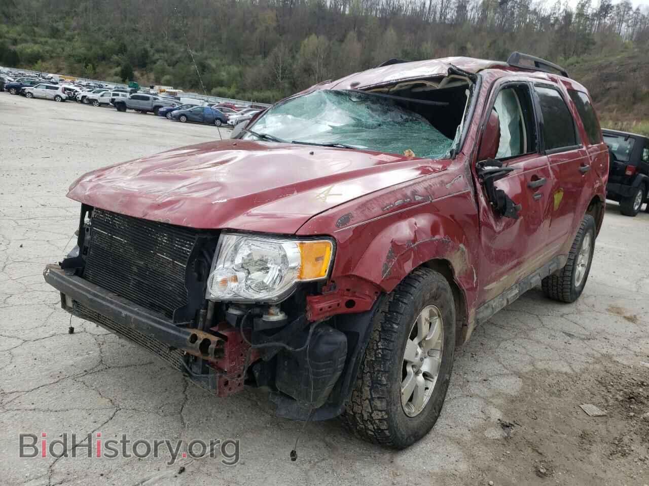 2010 FORD ESCAPE - VIN: 1FMCU9D72AKC90935 - Photo 2