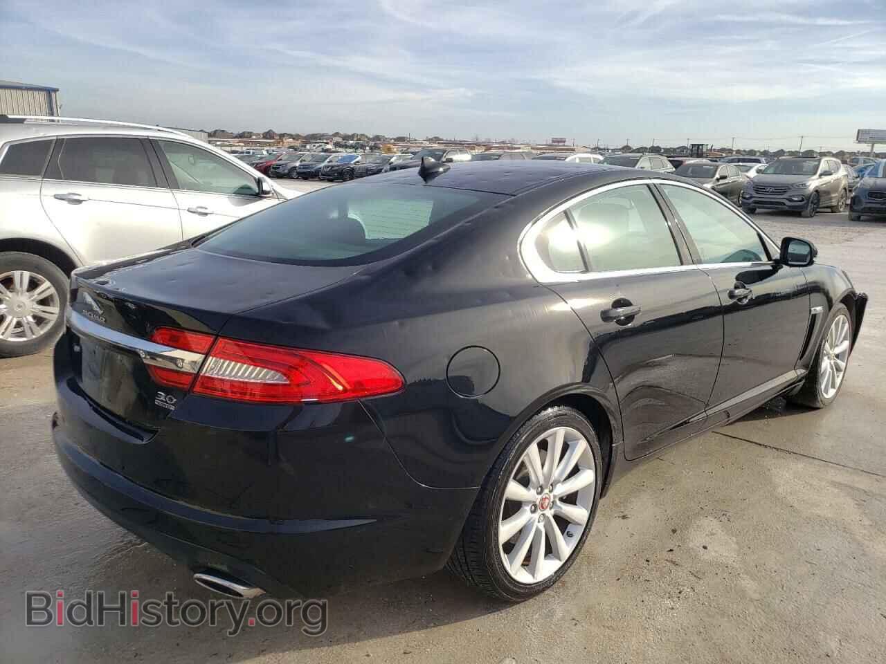 2014 JAGUAR XF - VIN: SAJWJ0EF4E8U12064 - Фото 4