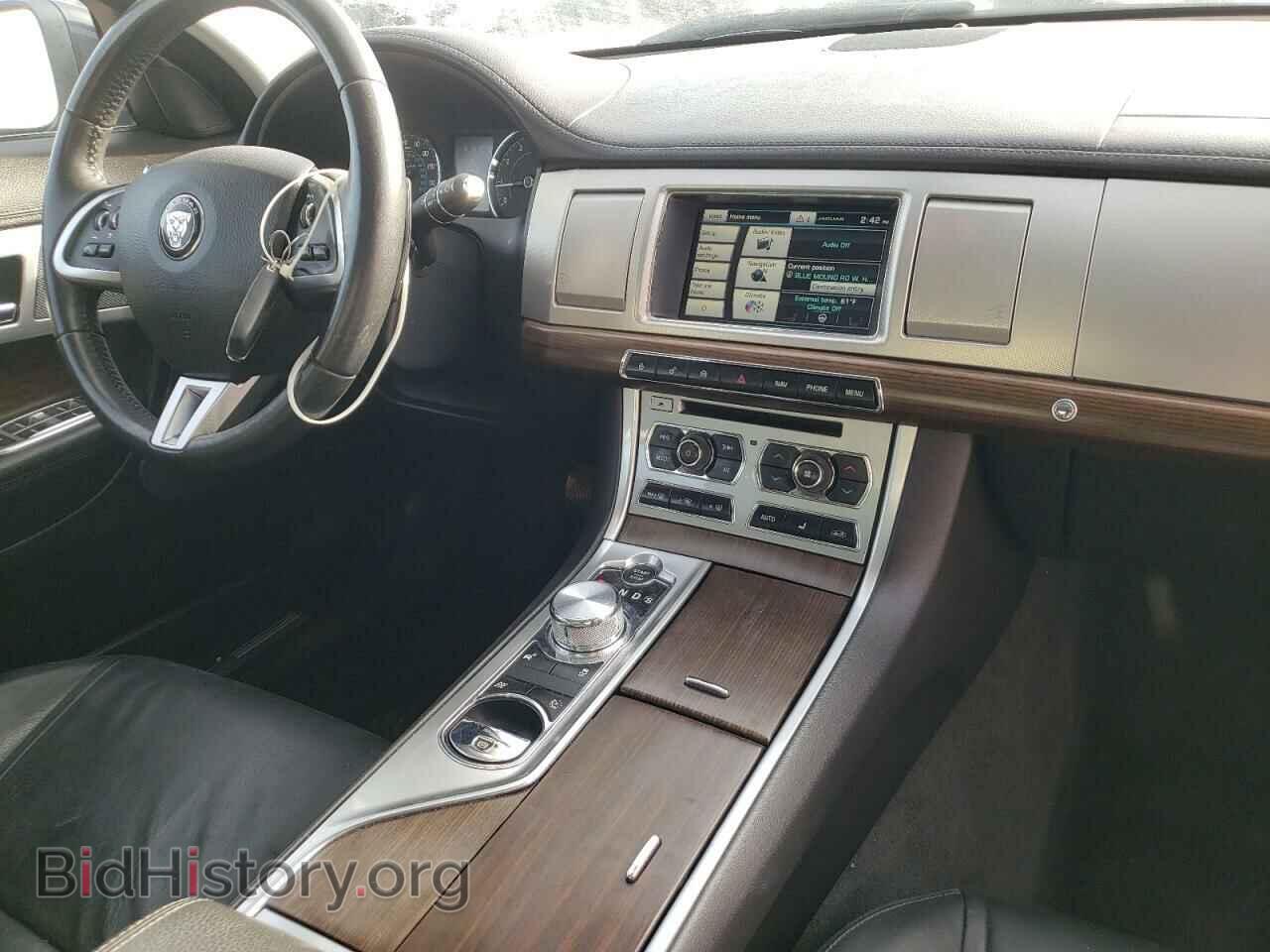 2014 JAGUAR XF - VIN: SAJWJ0EF4E8U12064 - Фото 9