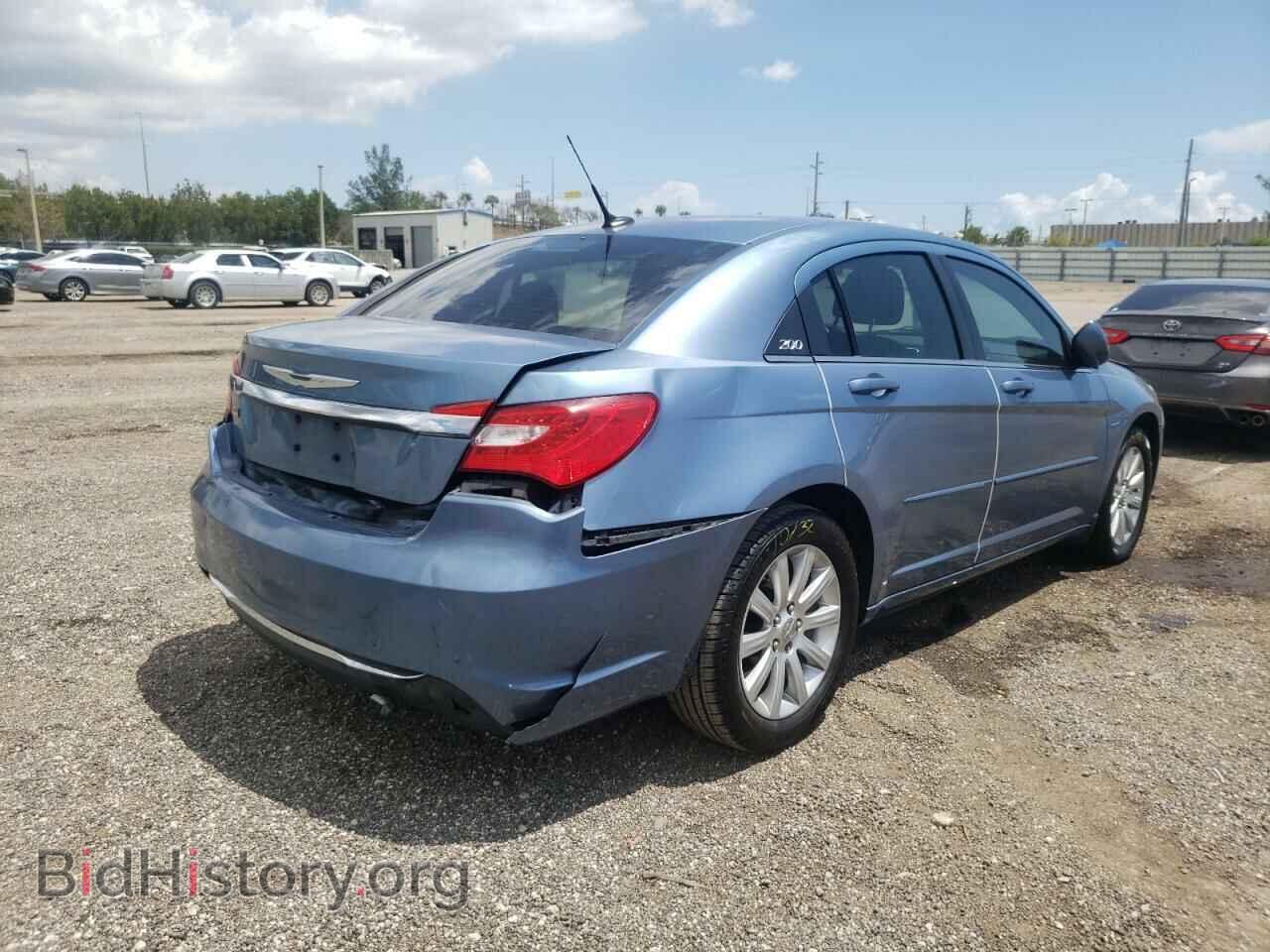 2011 CHRYSLER 200 - VIN: 1C3BC1FG2BN545489 - Фото 4