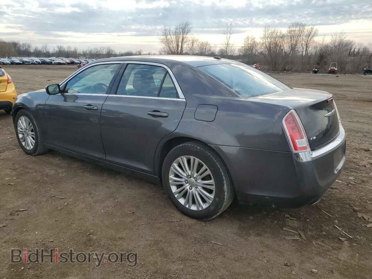 2013 CHRYSLER 300 - VIN: 2C3CCARG2DH553412 - Фото 2