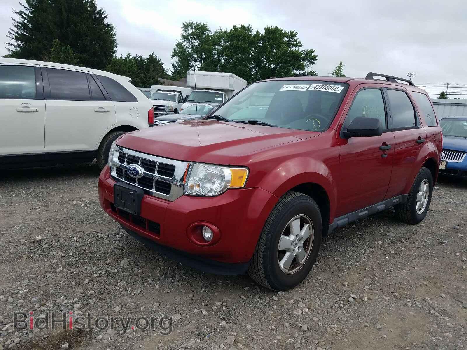 2011 FORD ESCAPE - VIN: 1FMCU9D71BKB34547 - Фото 2
