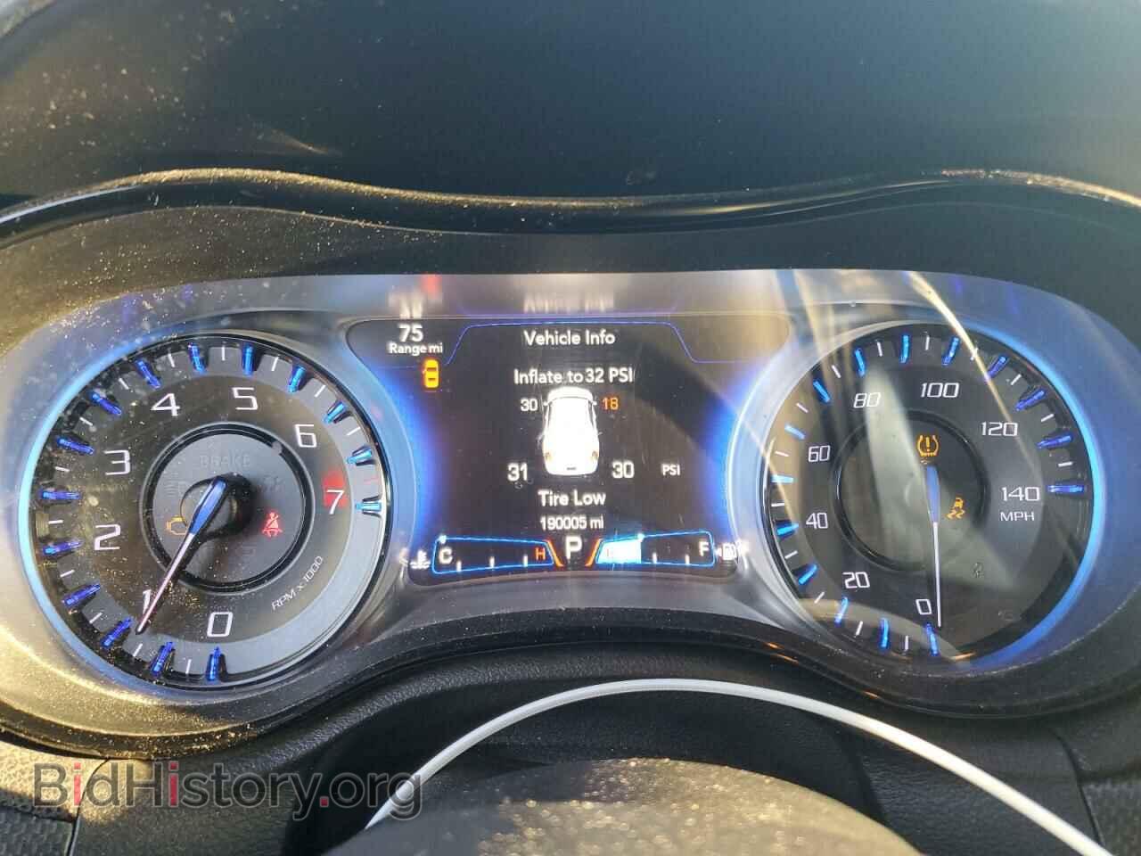 2015 CHRYSLER 300 - VIN: 2C3CCABG0FH756537 - Фото 9