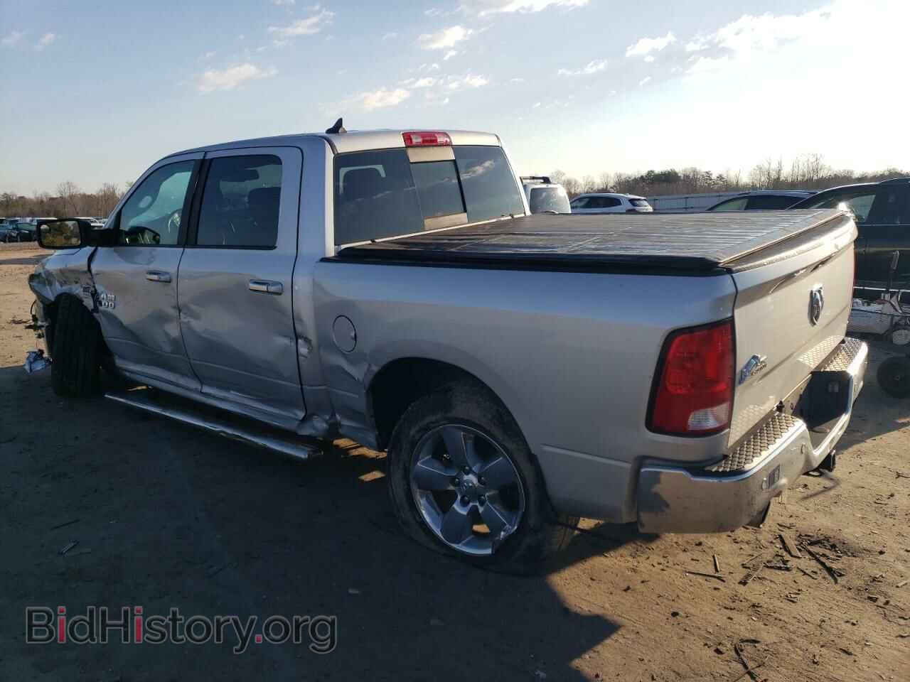 2018 RAM 1500 - VIN: 1C6RR6LM2JS225631 - Фото 2