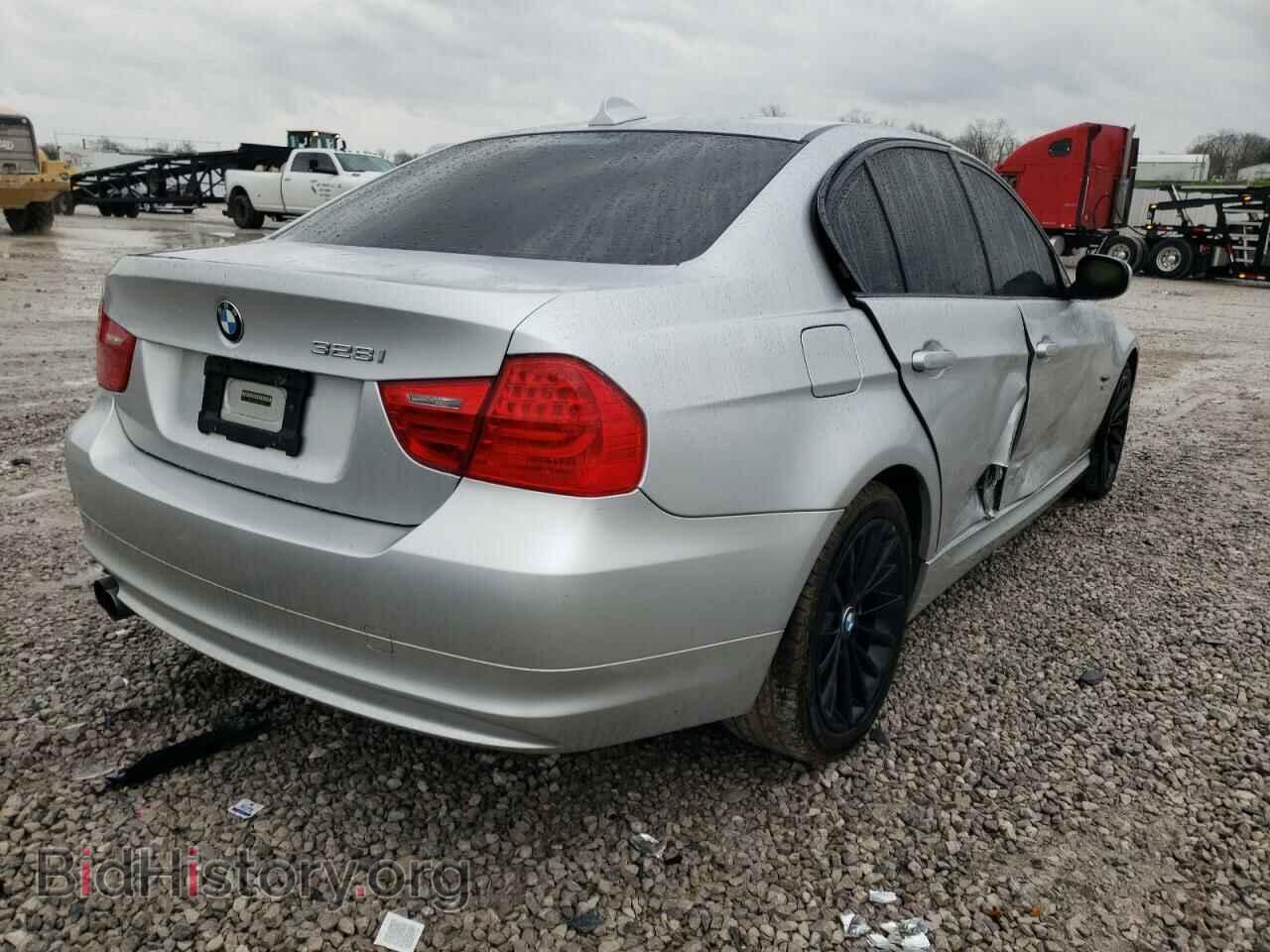 2010 BMW 3 SERIES - VIN: WBAPK7C55AA771040 - Фото 4