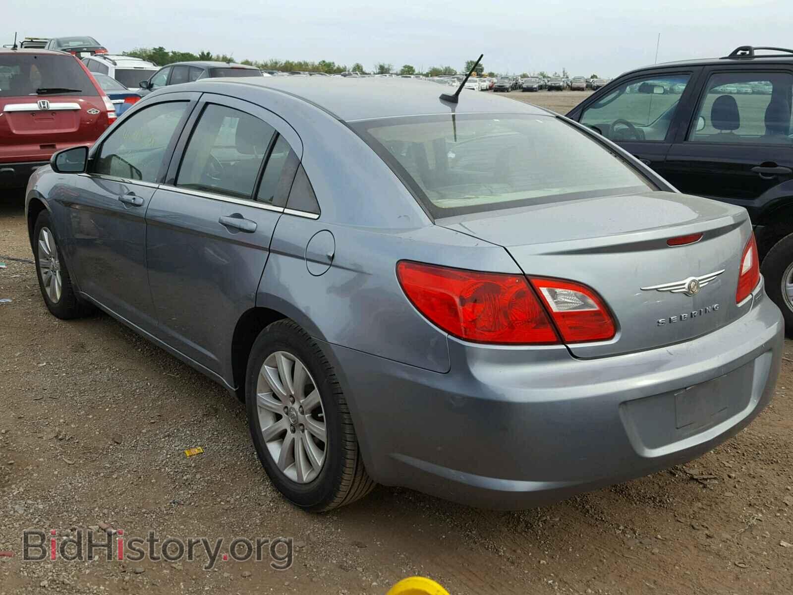 2010 CHRYSLER SEBRING - VIN: 1C3CC5FB2AN211686 - Фото 3