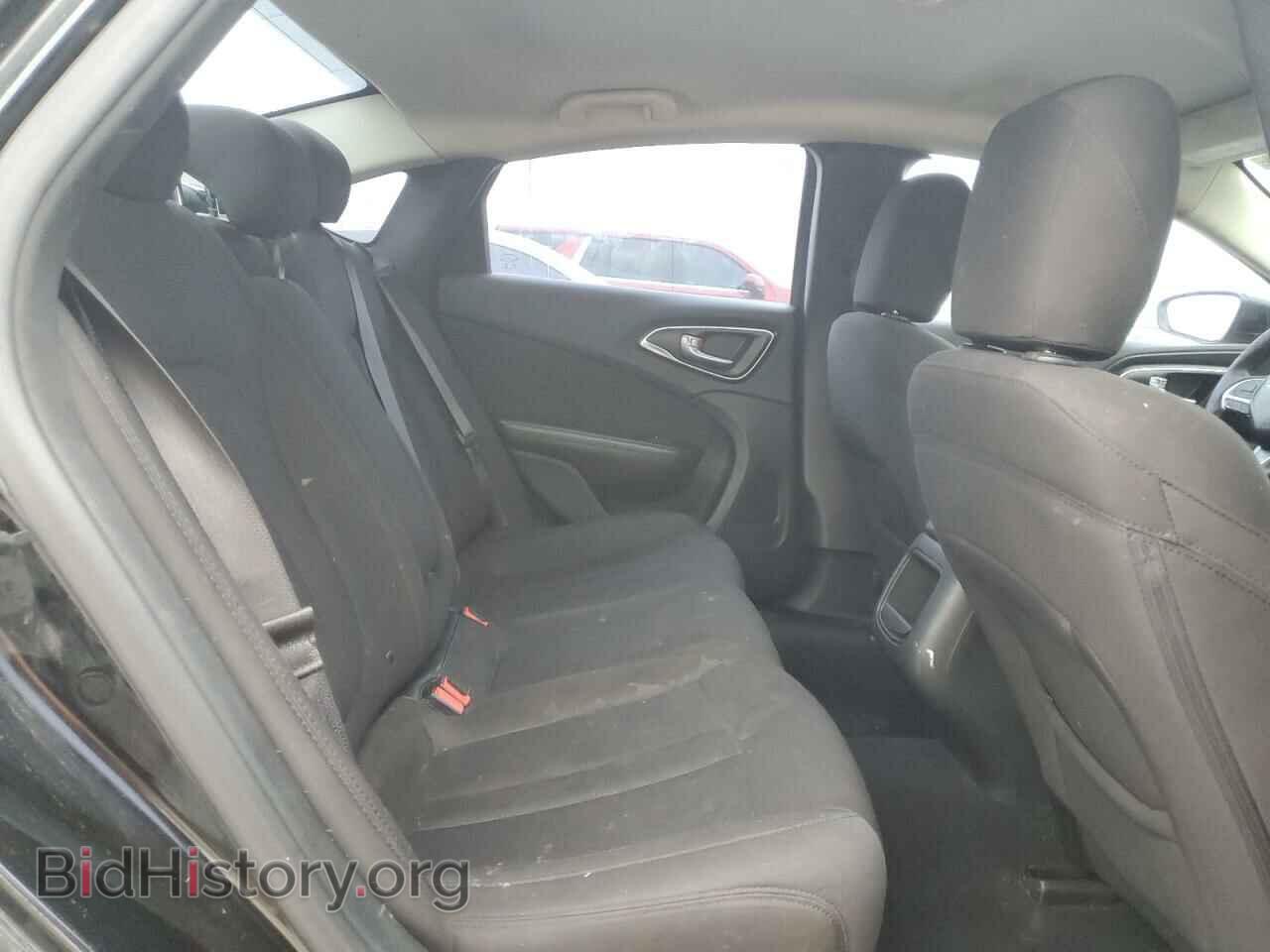 2015 CHRYSLER 200 - VIN: 1C3CCCAB5FN655809 - Photo 10