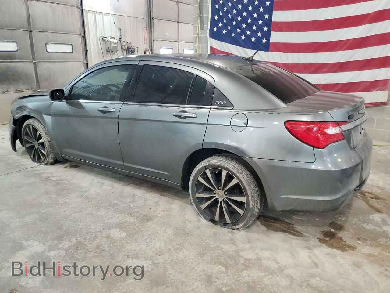 2013 CHRYSLER 200 - VIN: 1C3CCBCG3DN524796 - Фото 2
