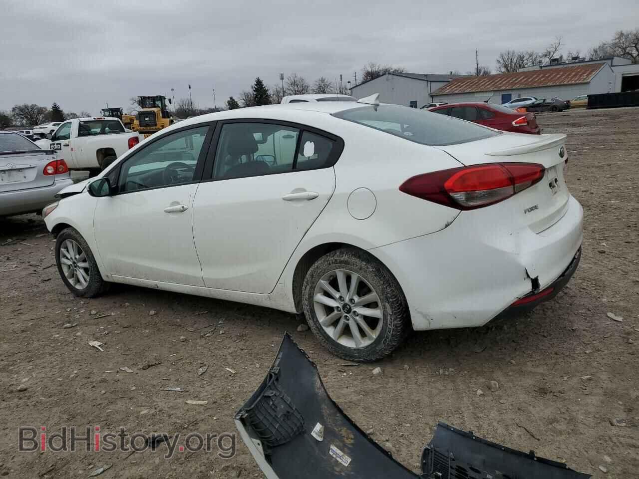 2017 KIA FORTE - VIN: 3KPFL4A75HE093492 - Фото 2