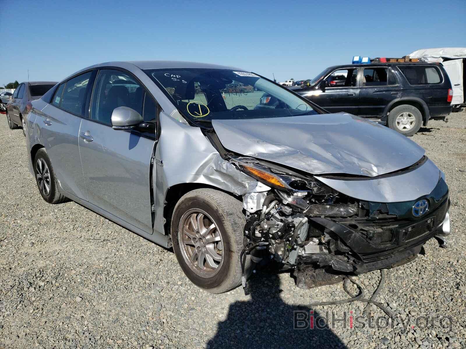 Фотография JTDKARFP4H3058976 - TOYOTA PRIUS 2017